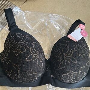 Elegant No Wire CACIQUE Black Lace Bra